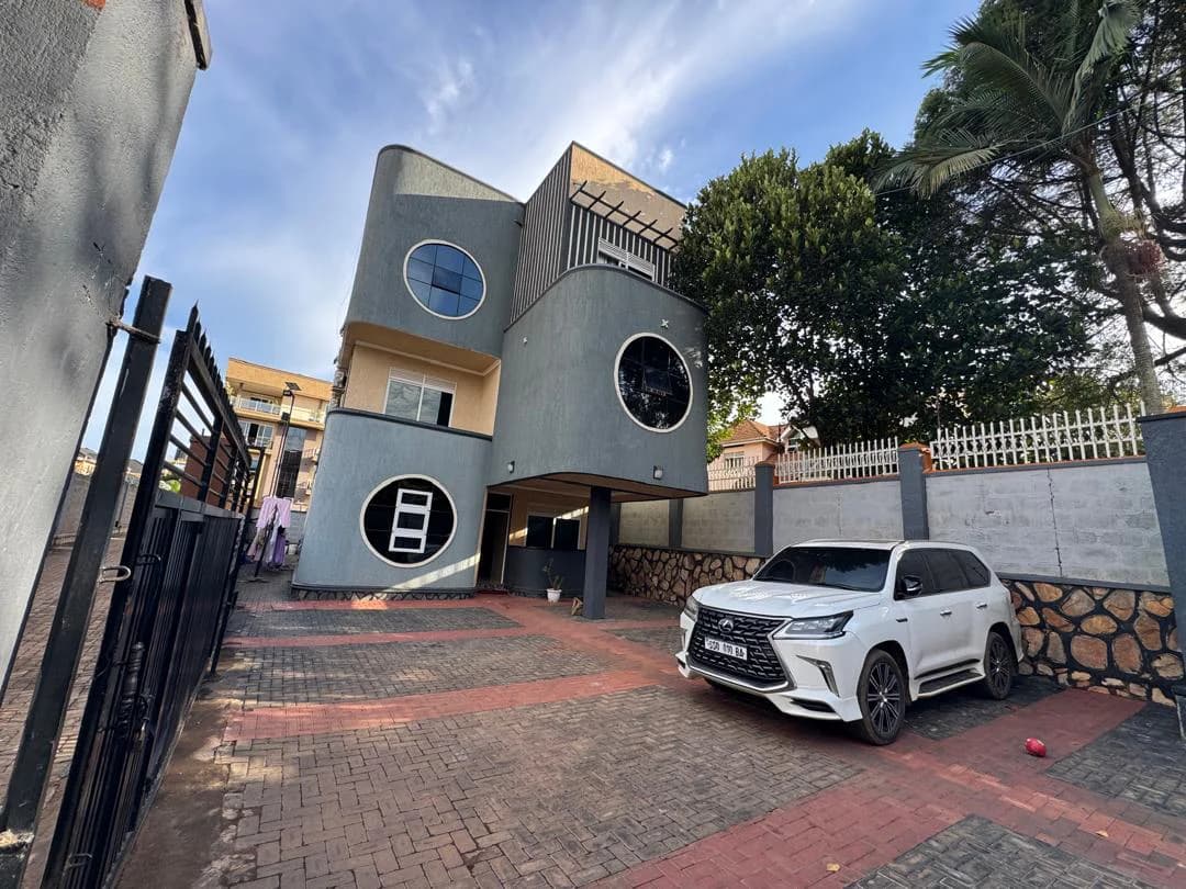 Modern and Luxury Apartment building for sale in Munyonyo - image 1
